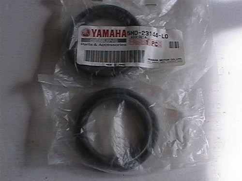 Genuine yamaha fork dust seal - genuine,